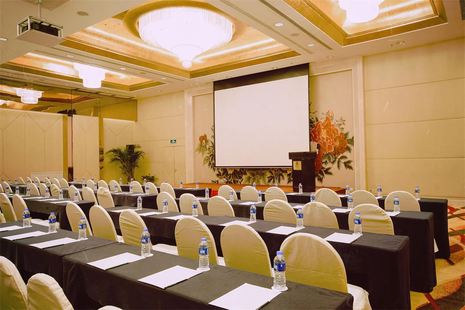 Holiday Inn Shanghai Pudong by IHG