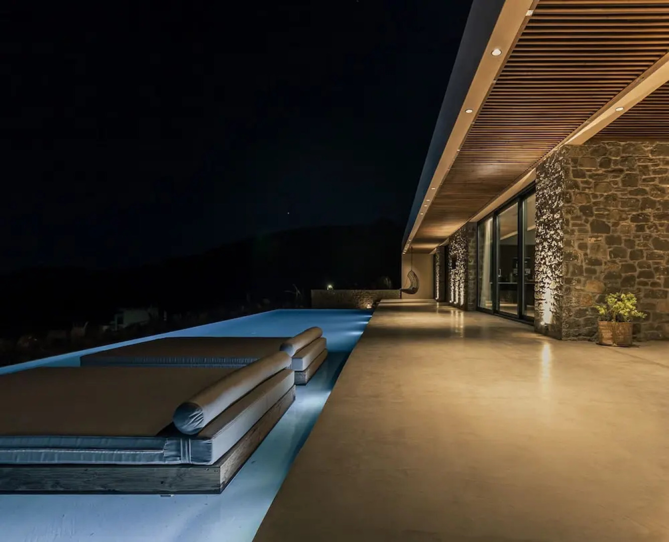 Idyllic Luxurious Villa With Private Infinity Pool Wheel Chair Friendly and Amazing sea Views