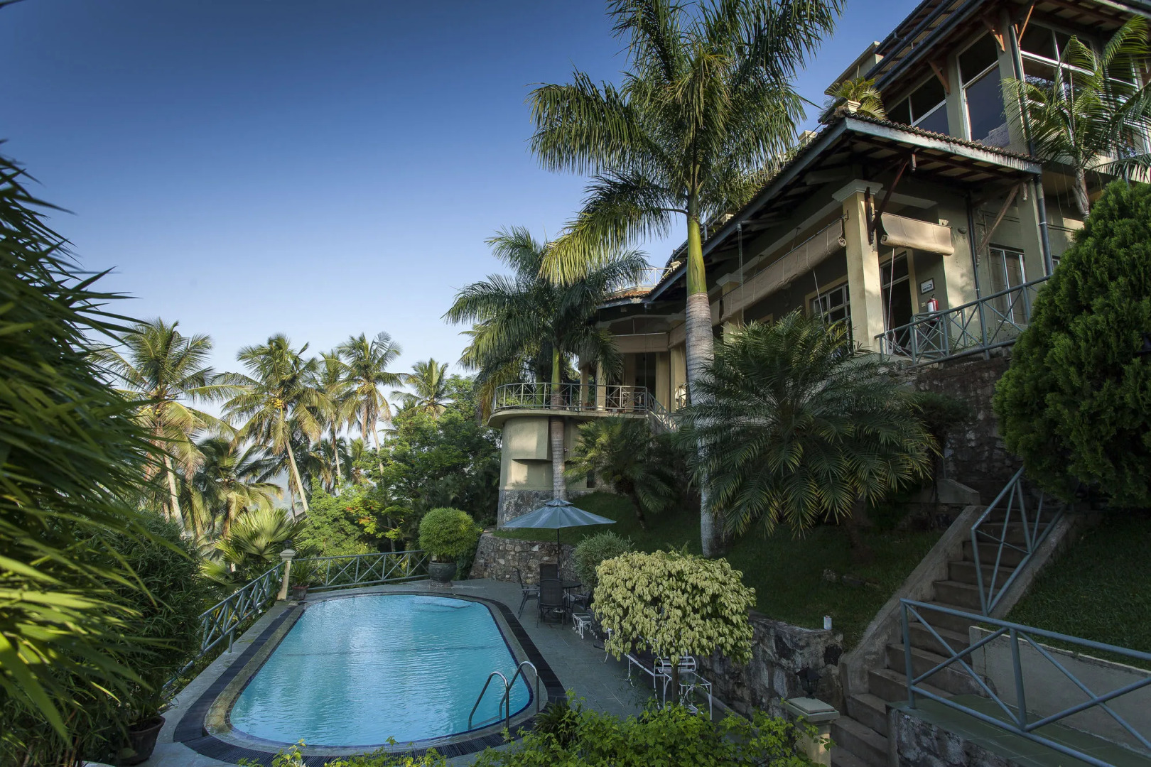 The Albatross, Kandy