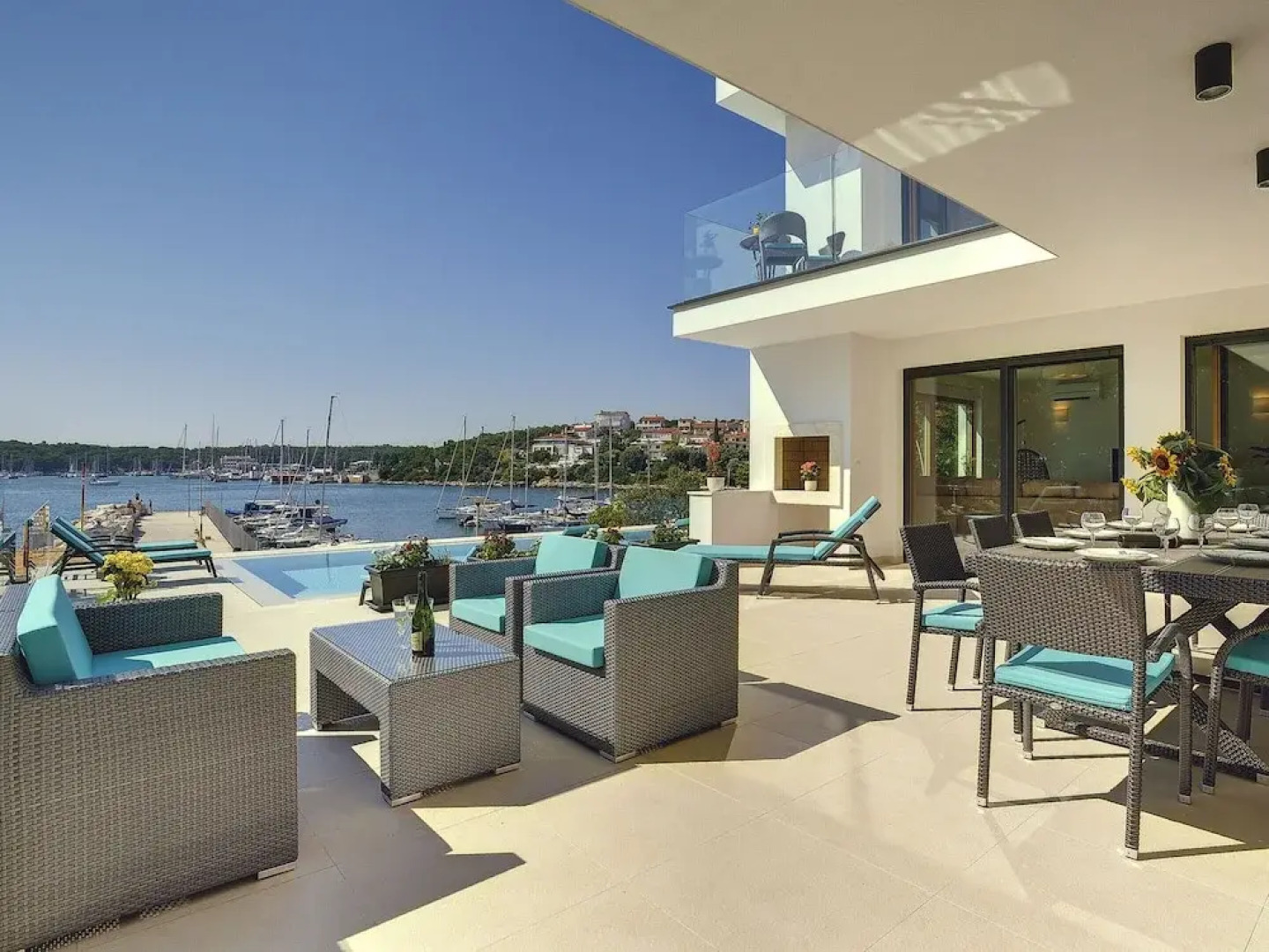 Beautiful Villa by the sea