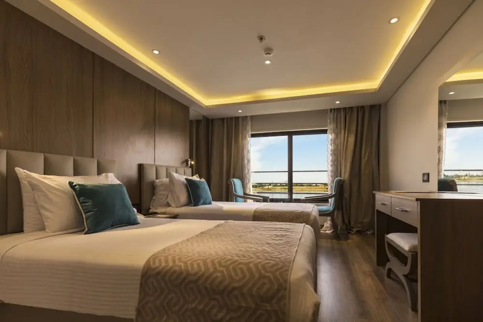 SUNRISE Semiramis II Cruise