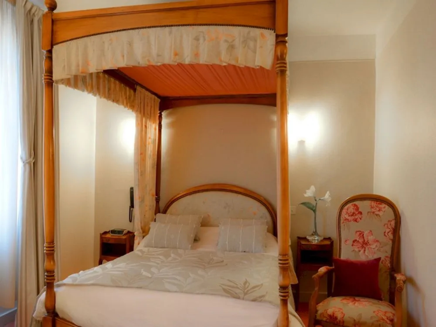 Logis Hôtel Du Dauphin