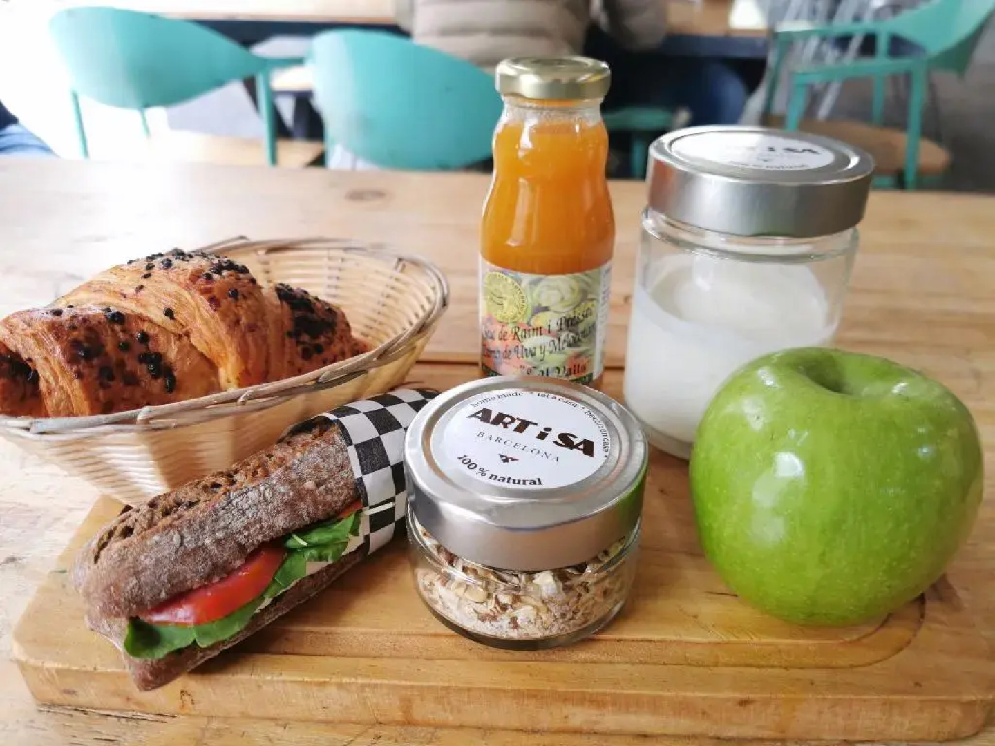 Las Ramblas Pasaje Bacardi Apartments