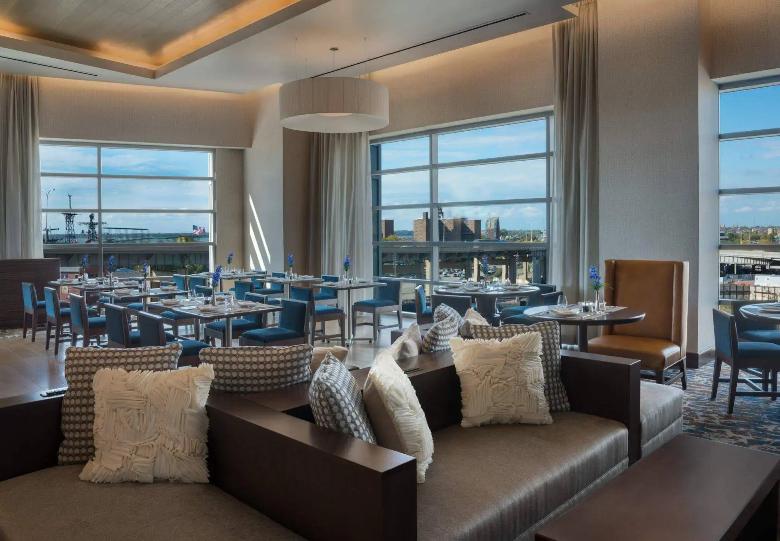 Buffalo Marriott at LECOM HARBORCENTER