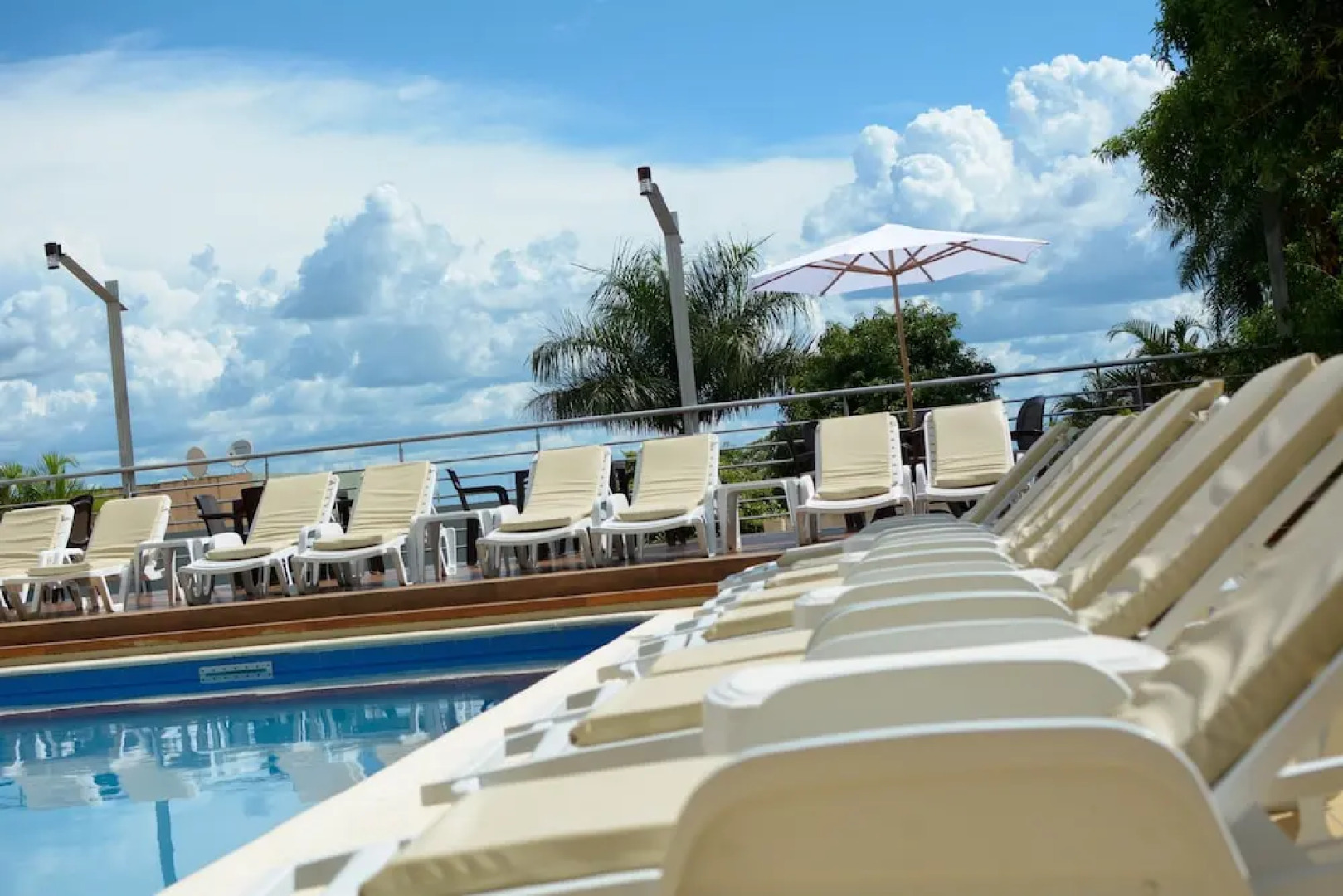 De la Trinidad Hotel