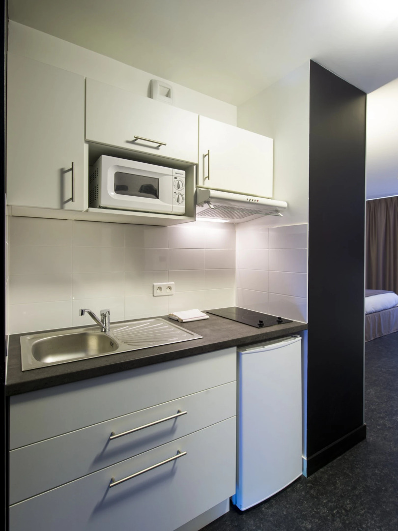 Adonis Dijon Maison Internationale