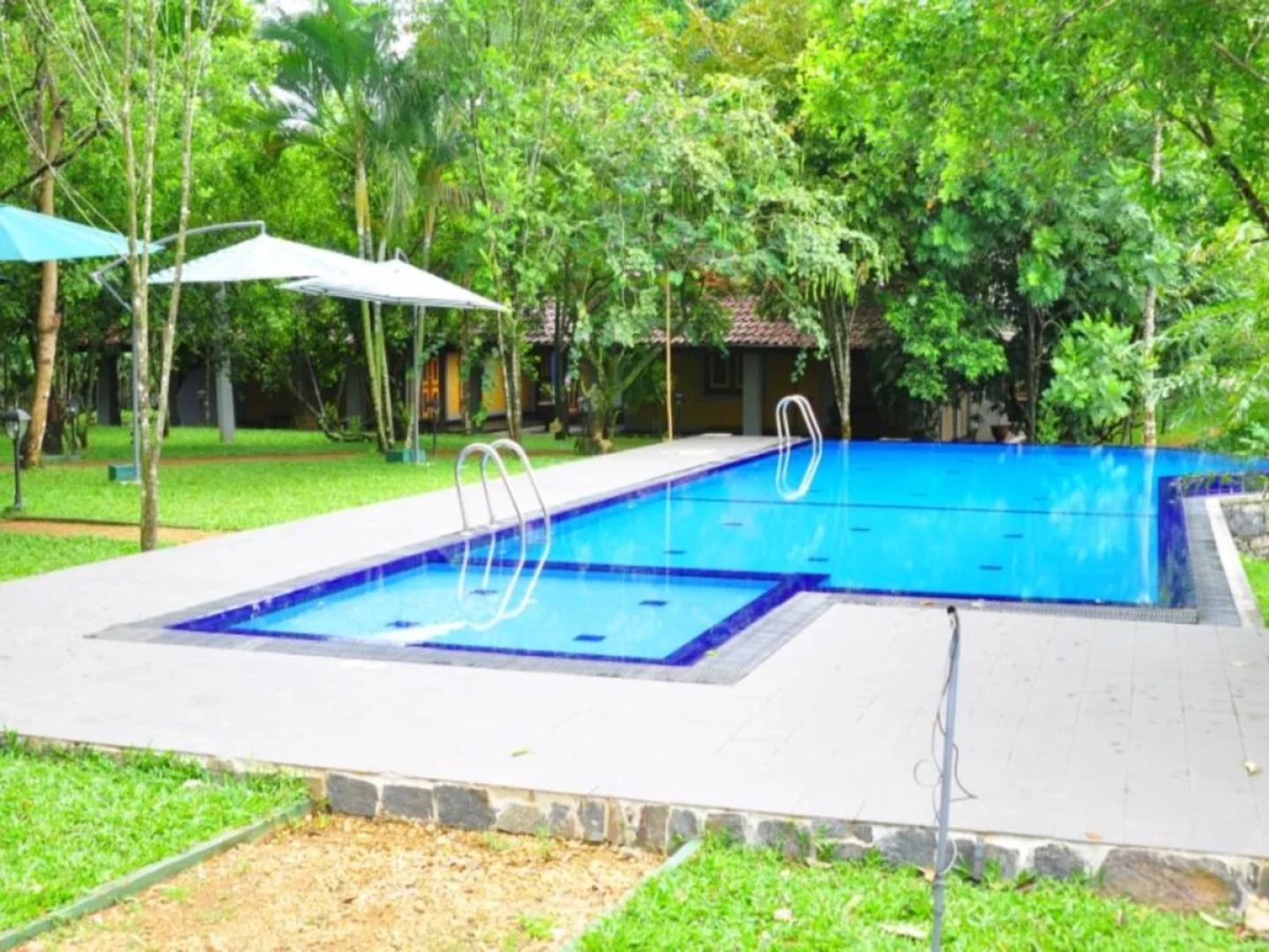 Lake Serenity Boutique Hotel