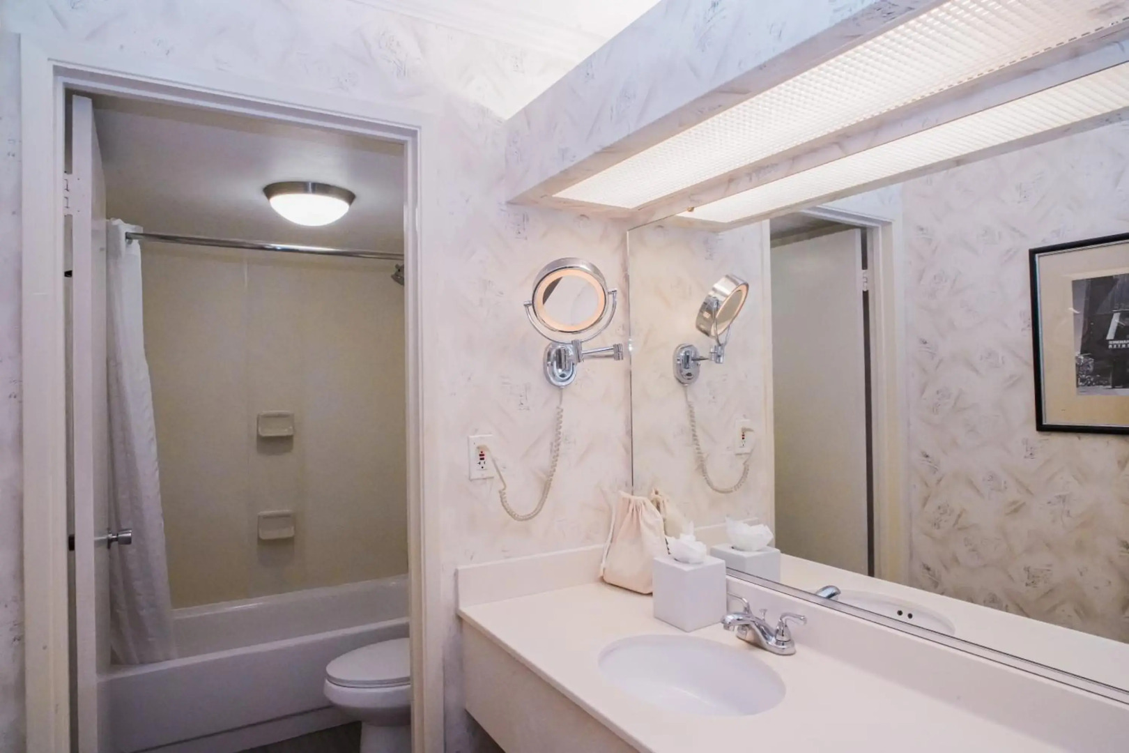 Uptown Oasis San Jose Airport