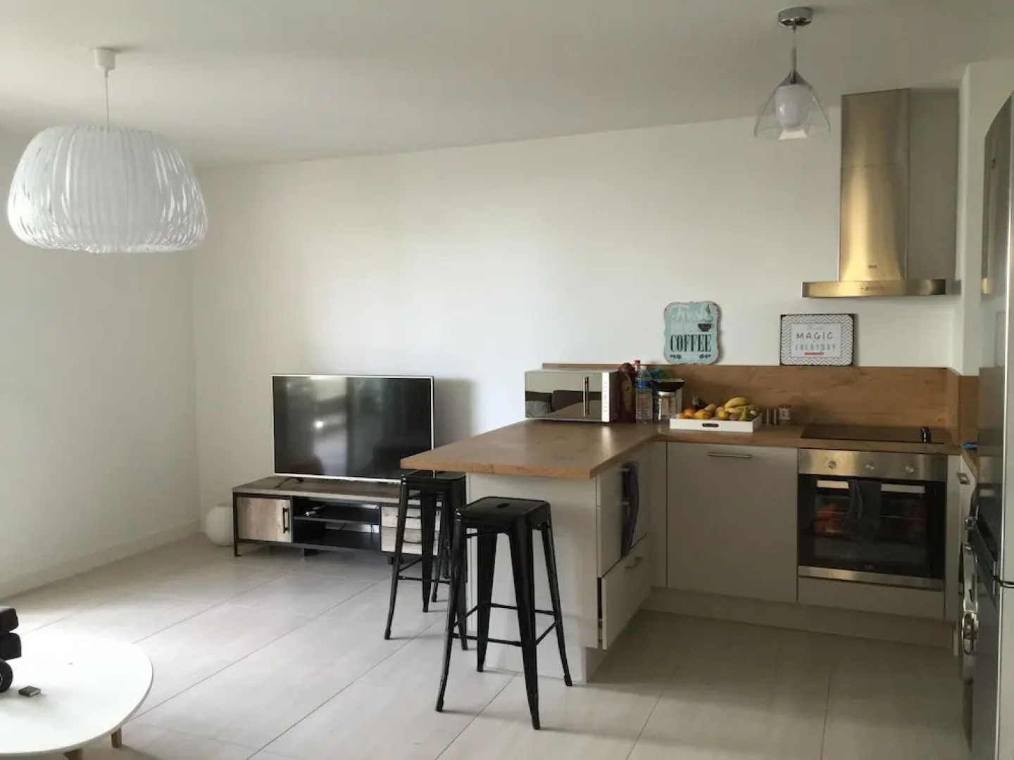 Apartment With one Bedroom in Lattes, With Wonderful City View, Pool Access, Furnished Terrace - 5 km From the Beach