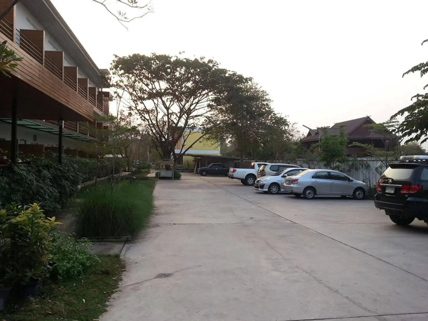 Baansakulpetch Hotel