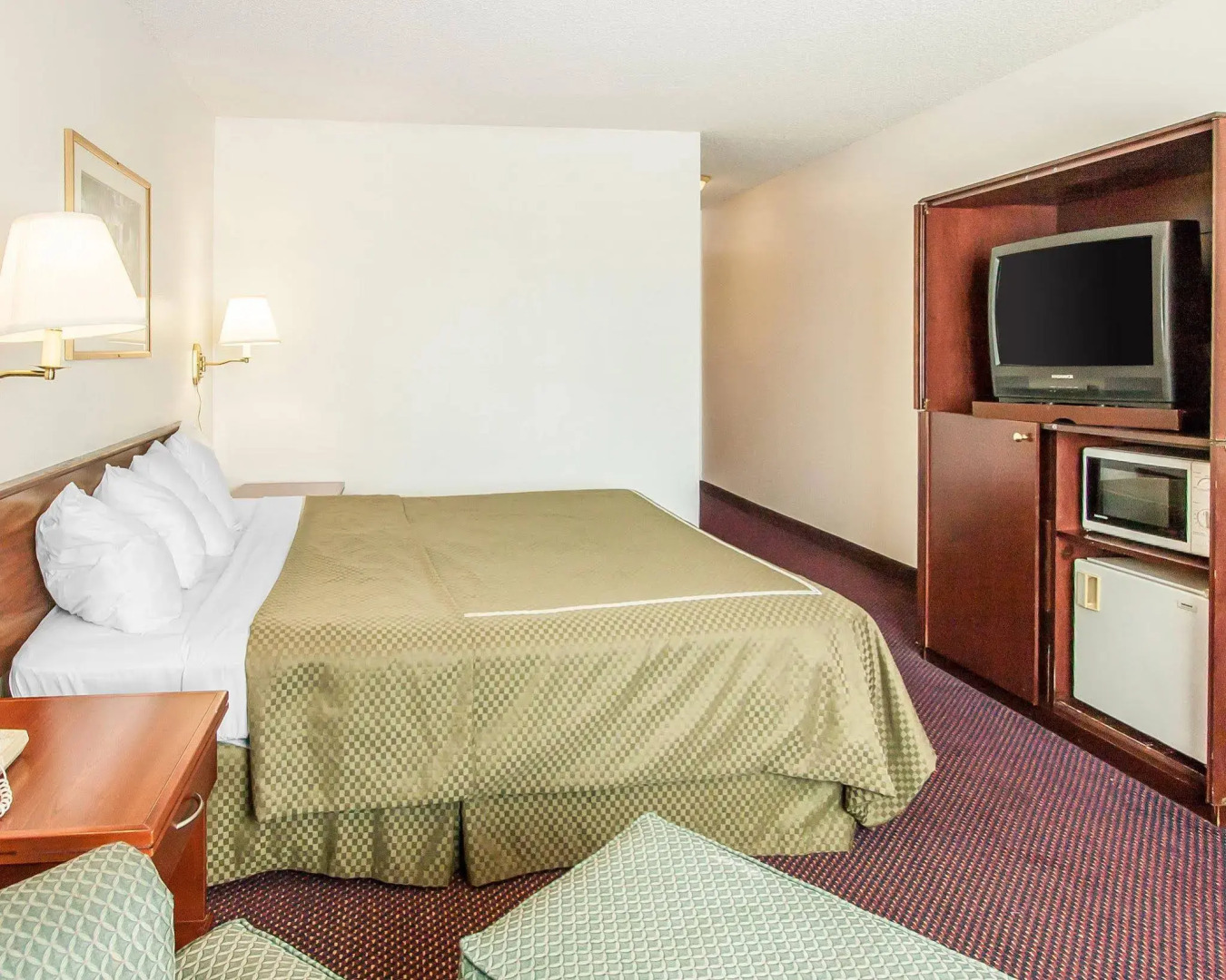 Rodeway Inn & Suites Portland West - Beaverton