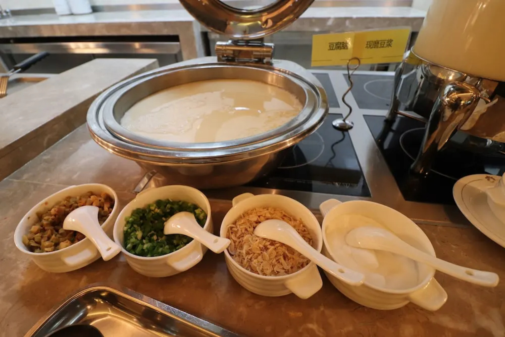 New Yallan Hotel Deqing