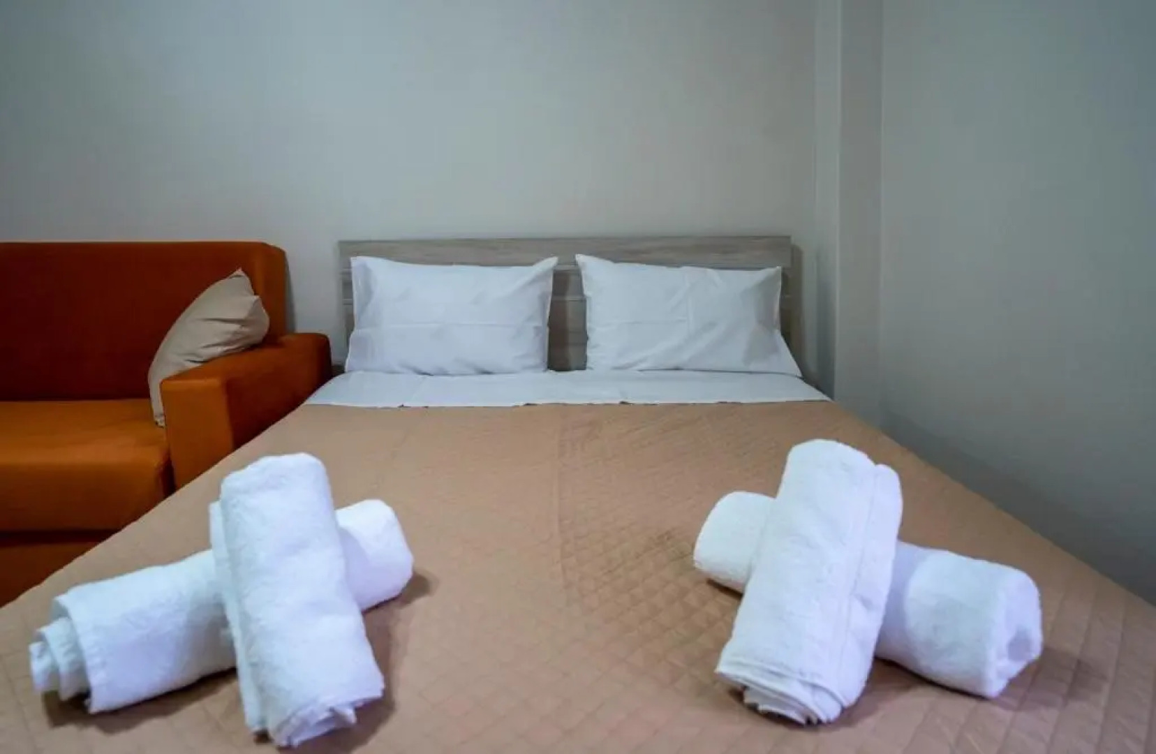 Central House Karistos