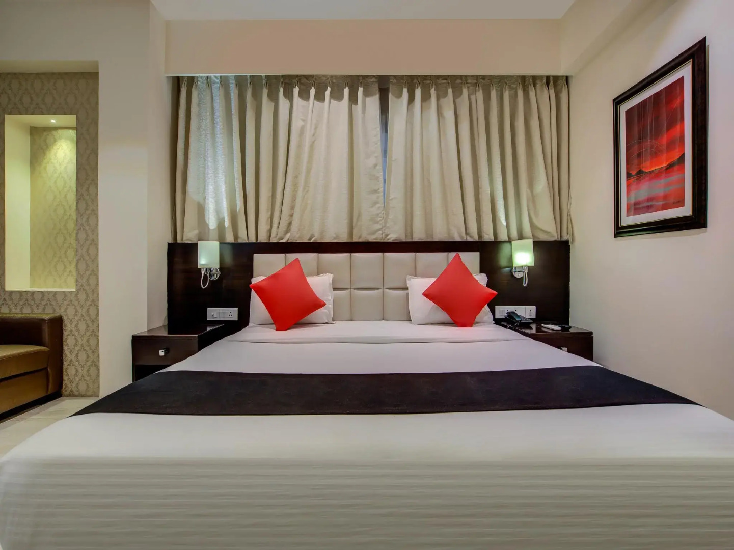 Capital O 16172 Hotel Radiant