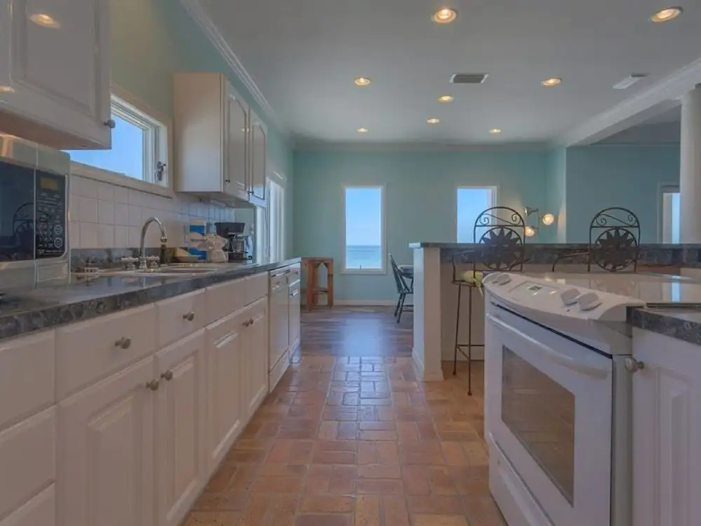 C-Glass by Meyer Vacation Rentals