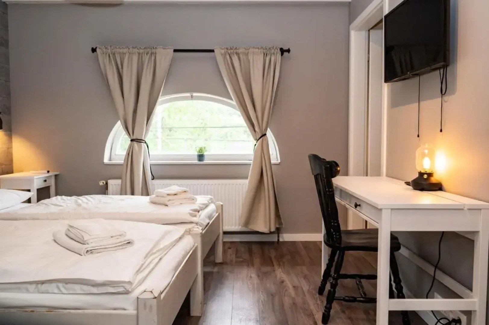 Pilisi Borház-Étterem & Panzió