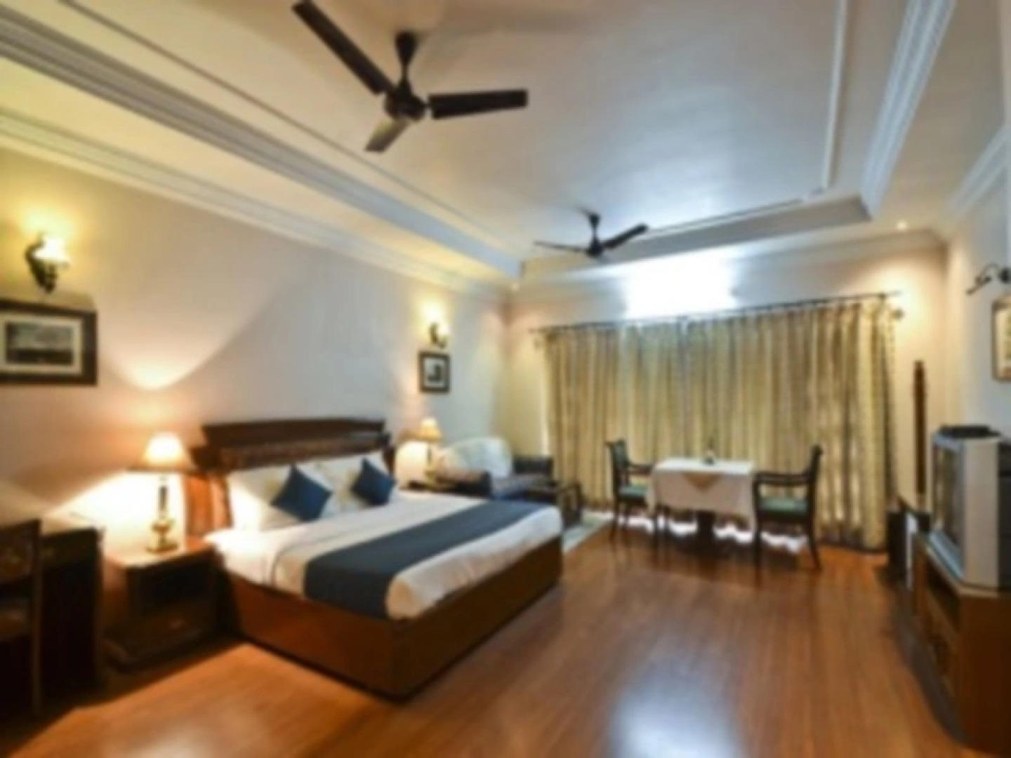 Hotel Imperial House