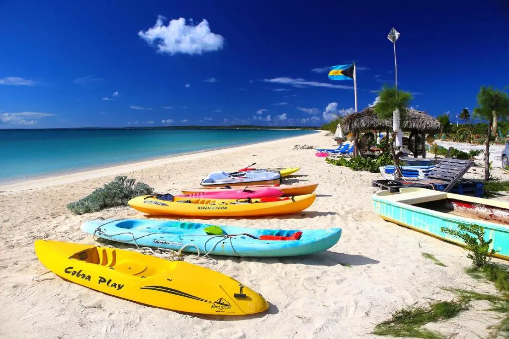 Rollezz Villas Beach Resort