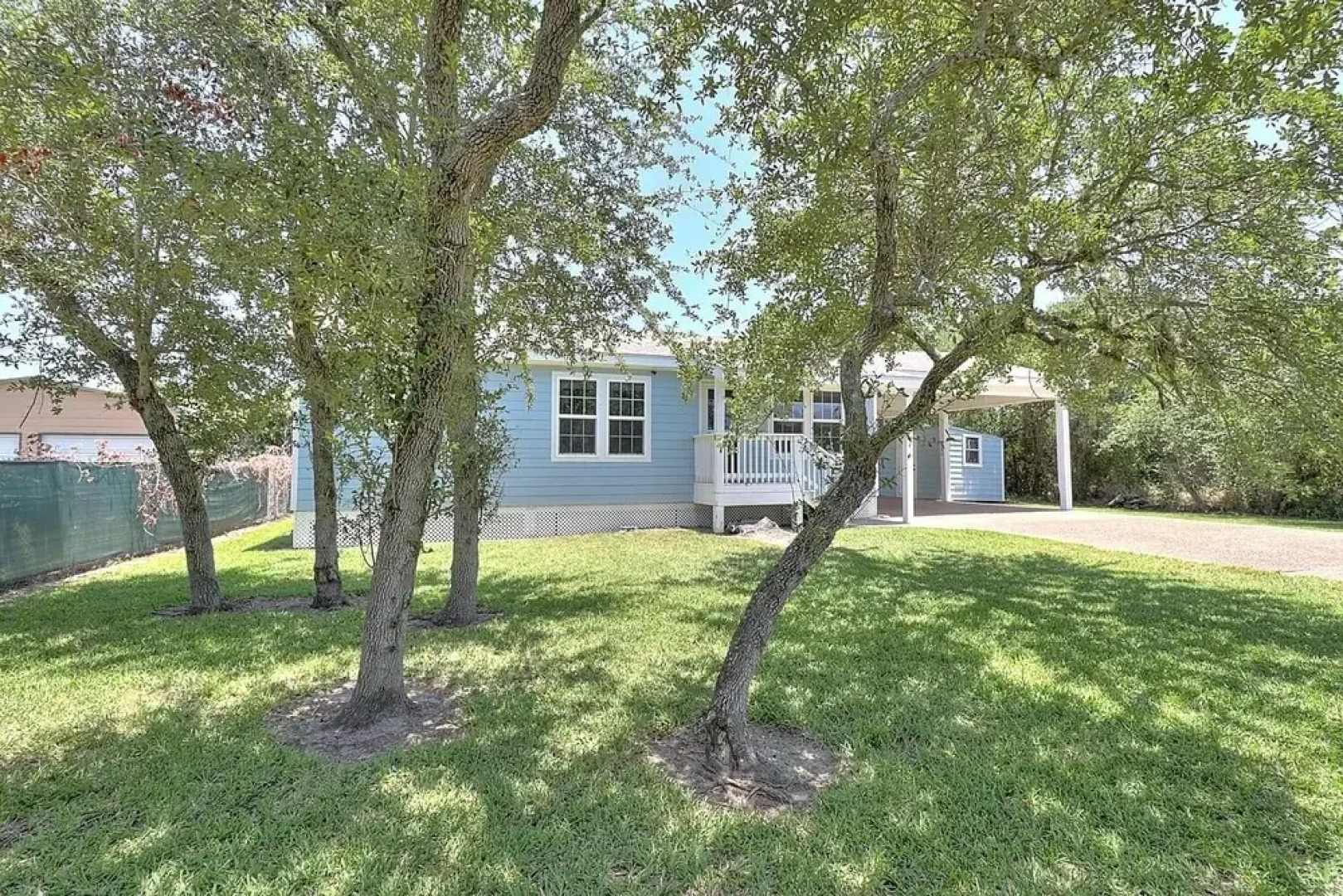 Seashell Memories 2 Bedroom Home by RedAwning