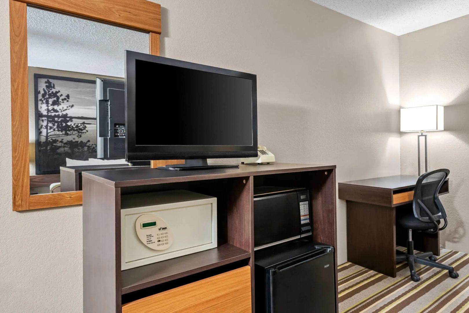 Super 8 by Wyndham Blue Earth