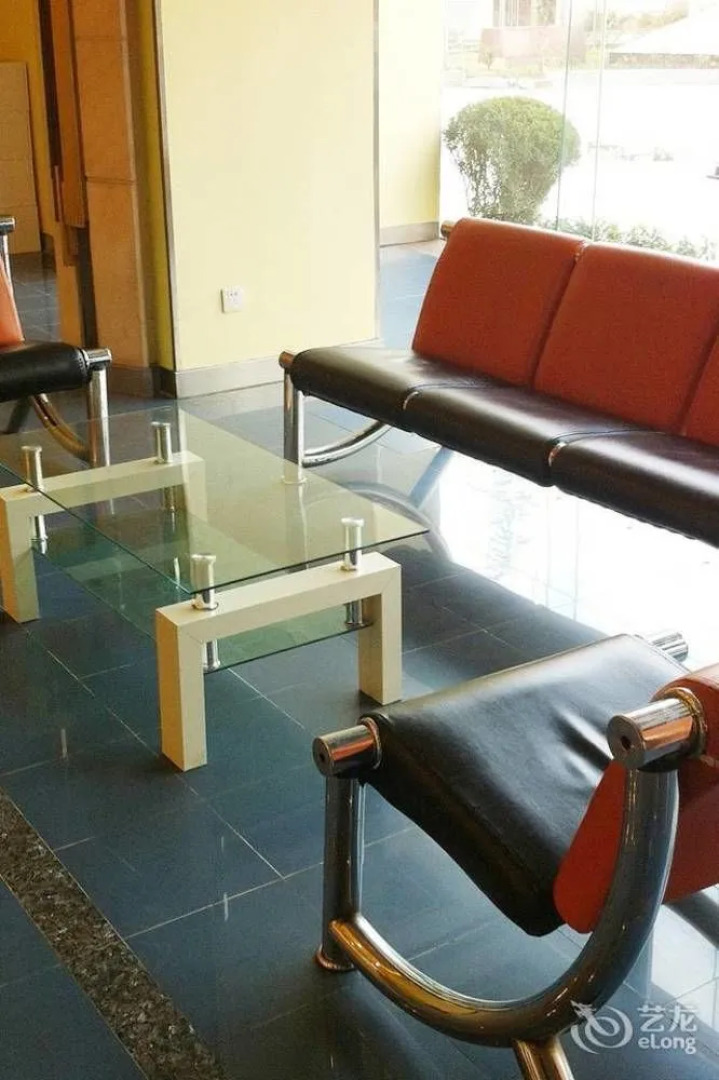 Motel 168 Hotel Xinyang Xintiandi