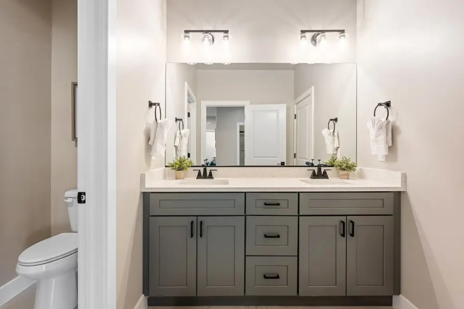 Zion's Paradise 6 Bedroom Townhouse