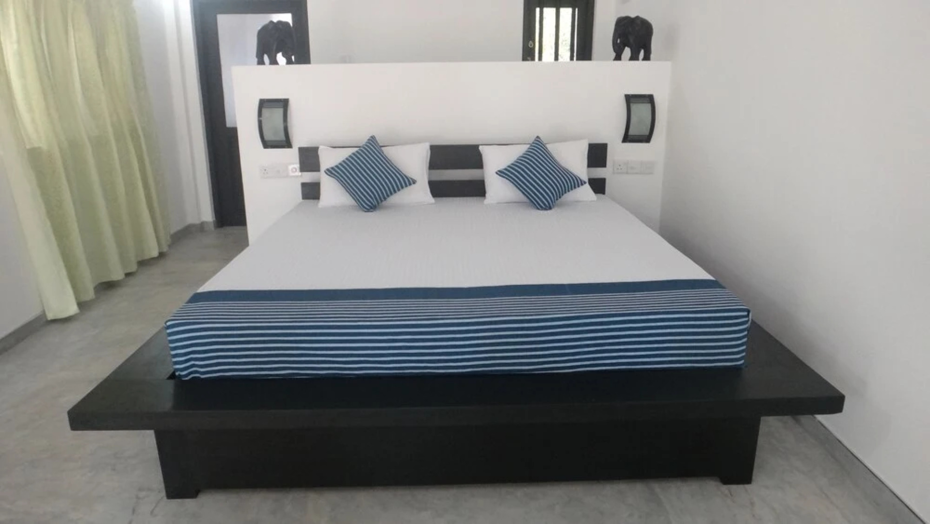 Seagulls Beach & Garden Cabanas