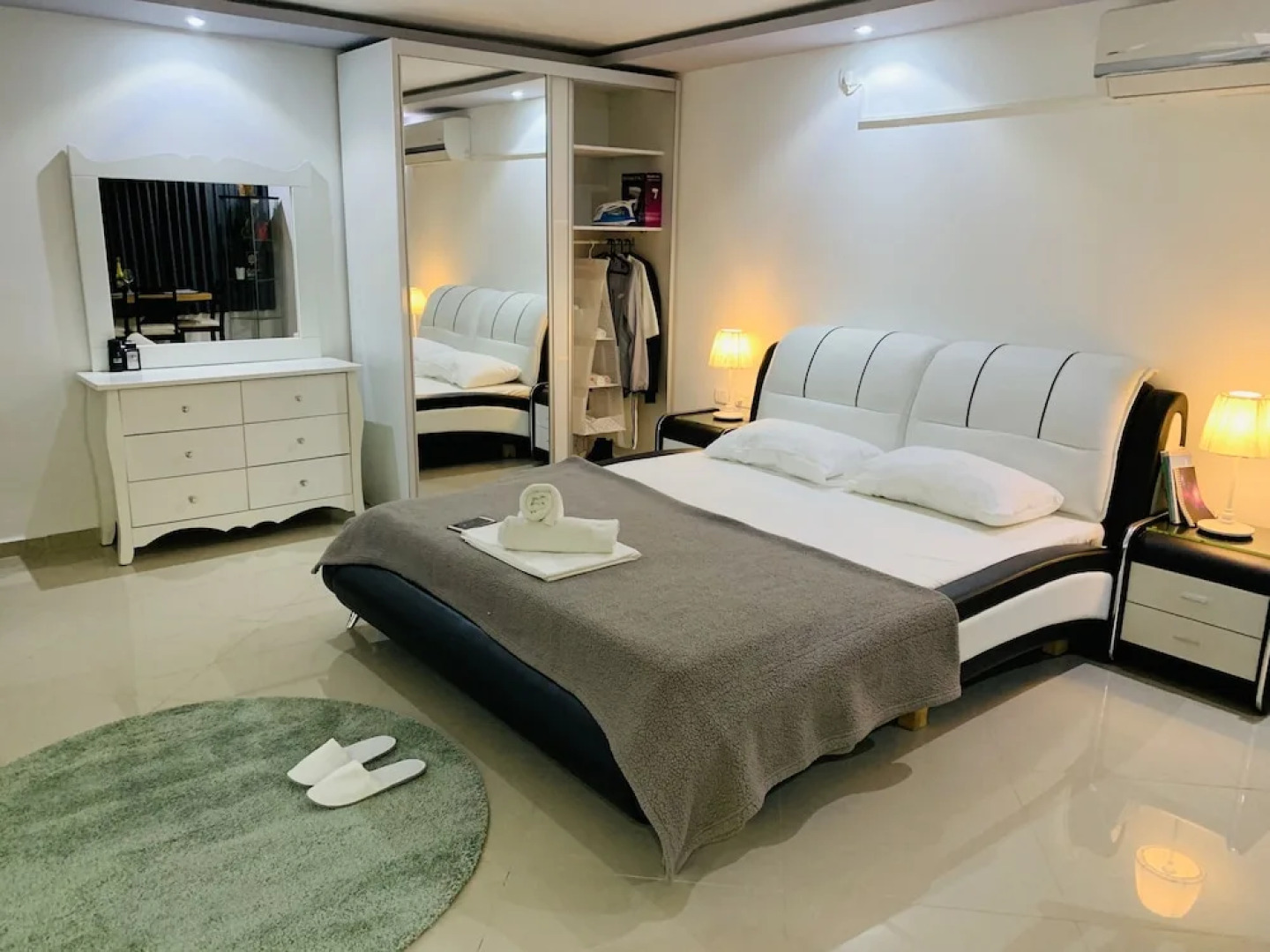 Spat Studio Apartment