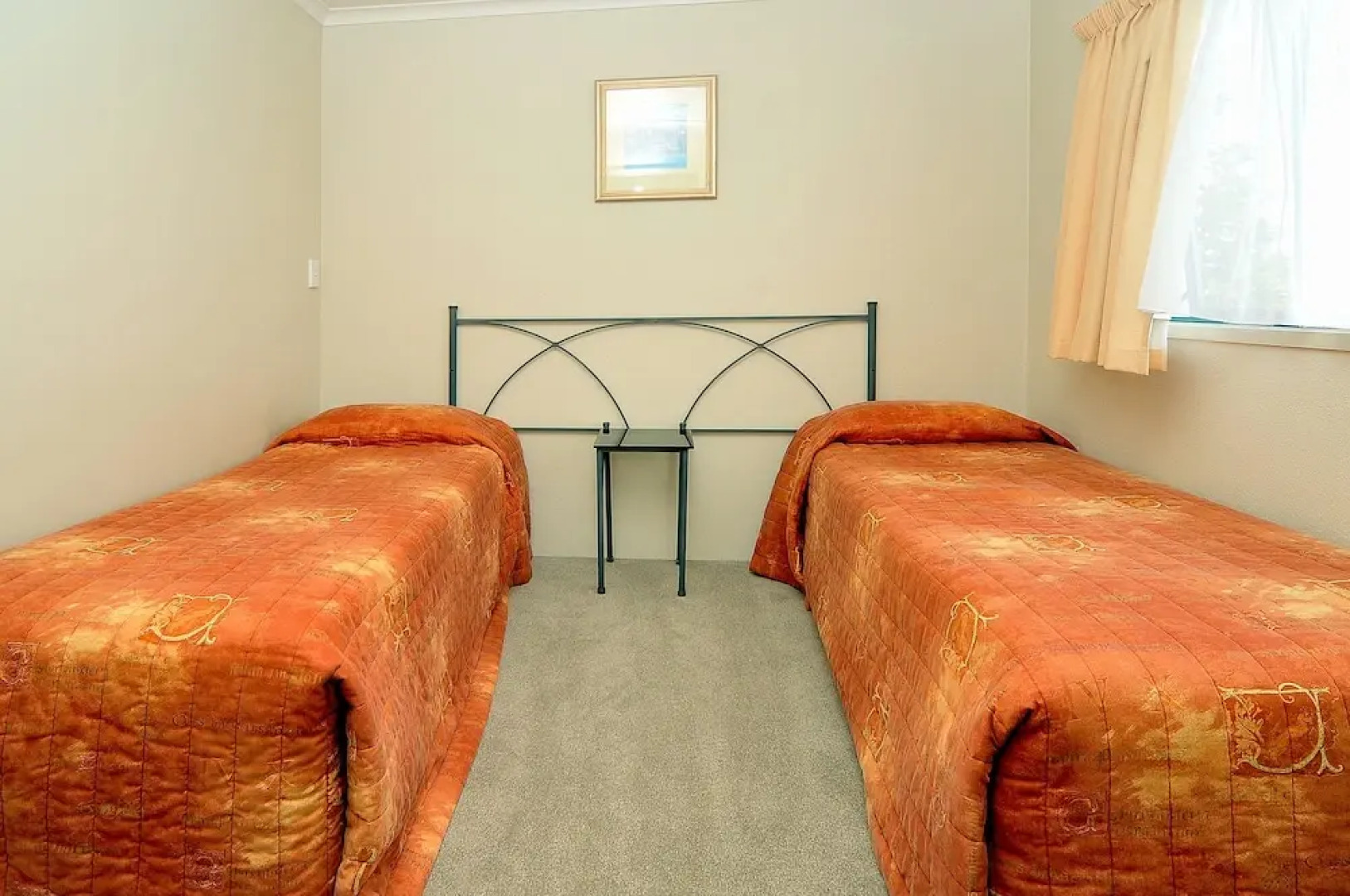 Academy at Botany Motor Inn