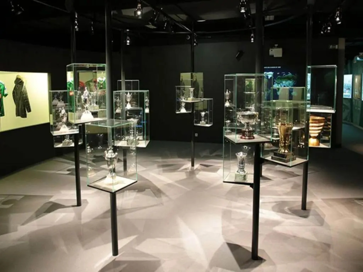 Gîte Saint-Héand, 2 pièces, 2 personnes - FR-1-496-144