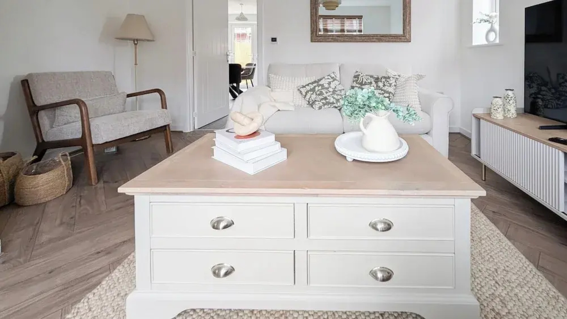 Cotswold Green - Sleeps 5 - Free EV Charge