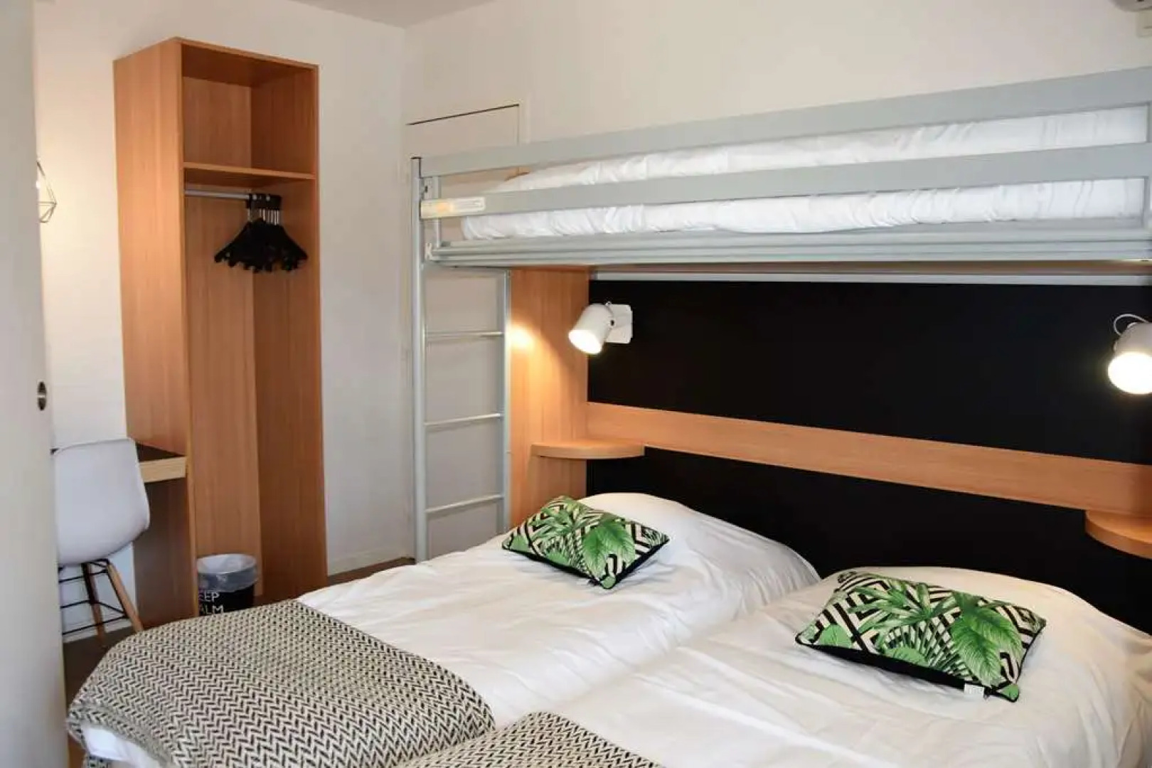 Отель Kyriad Direct Bordeaux Sud