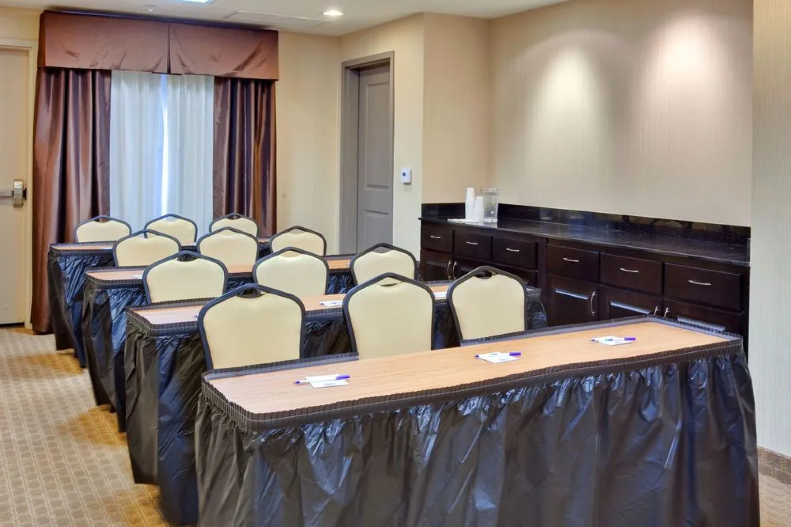 Holiday Inn Express Banning