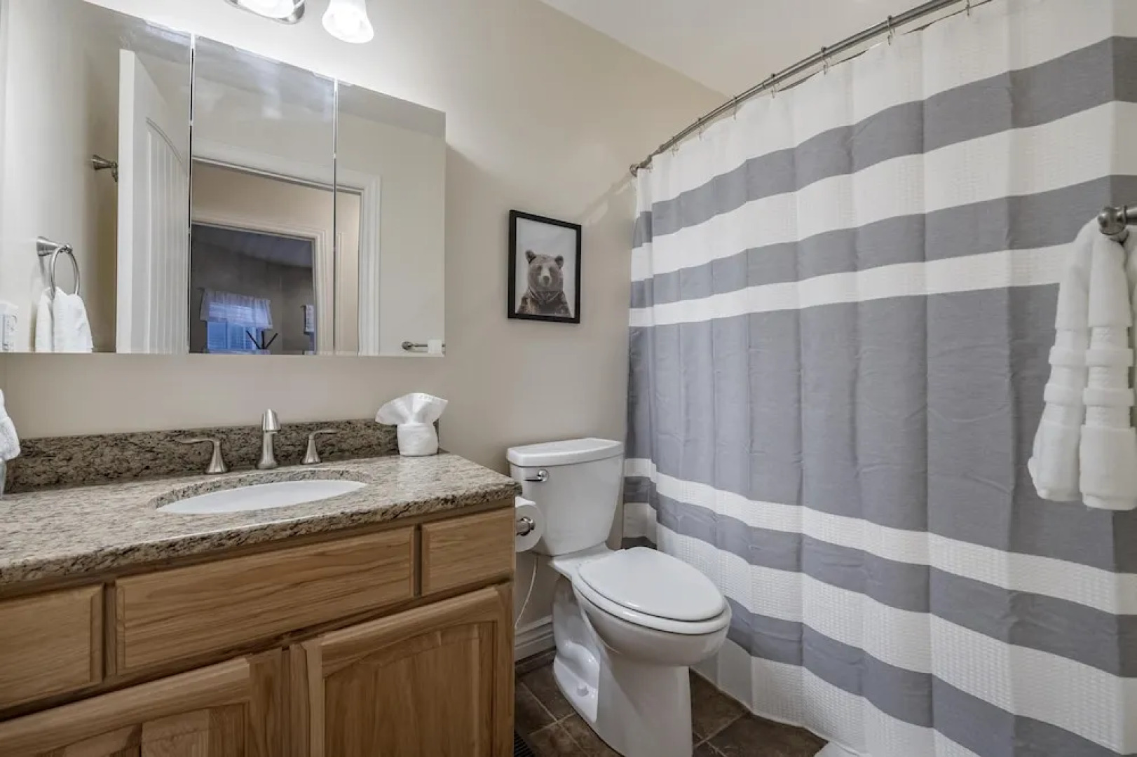 Family Fun Property Between Bear Lake Marina and Raspberry Square, Multiple Game Rooms, Sleeps 32, All New Furniture