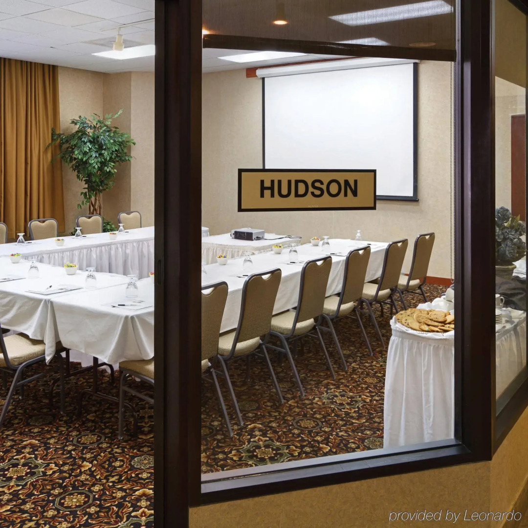 Radisson Hotel Bismarck