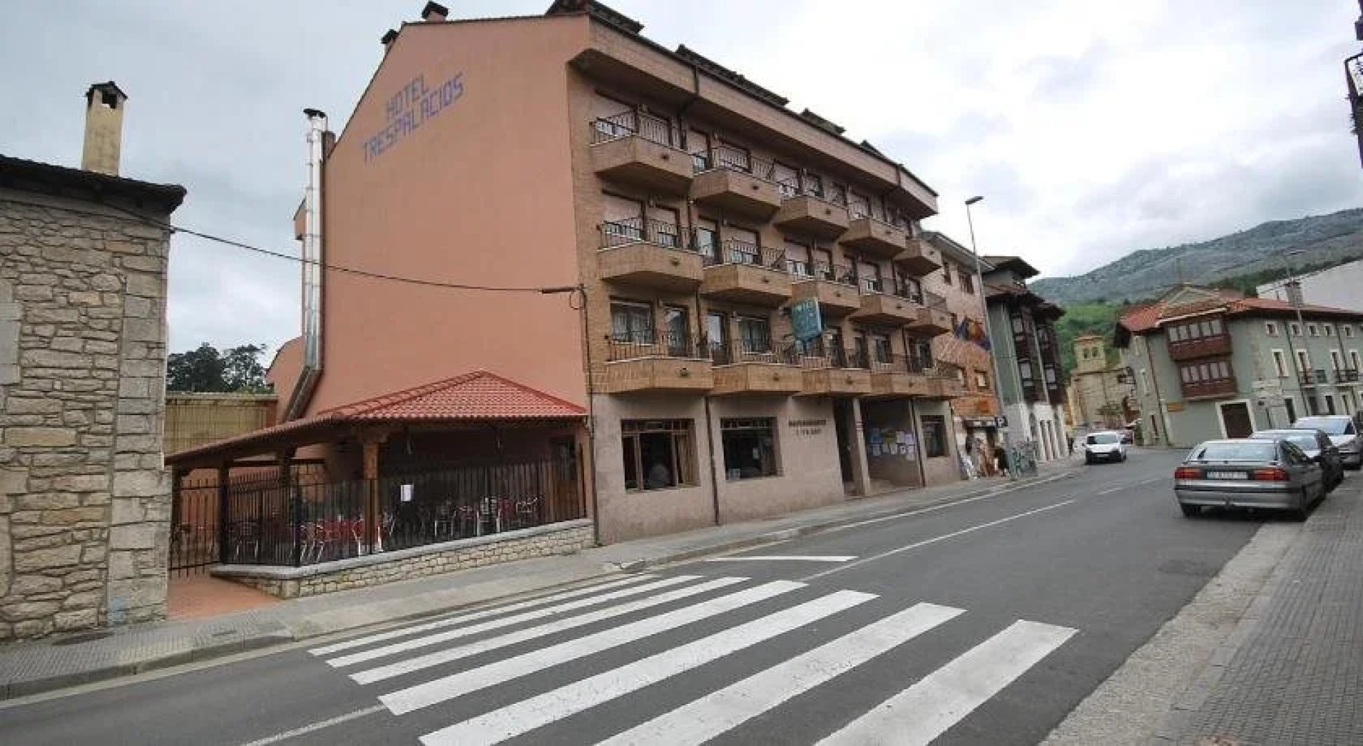 Hotel Trespalacios