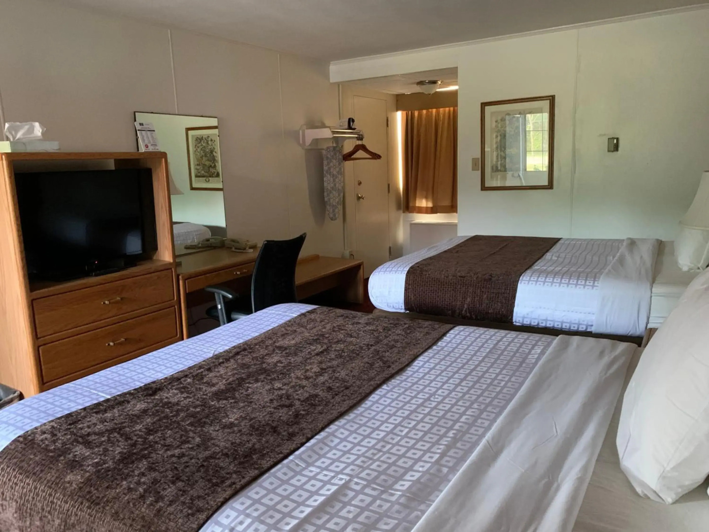 Red Carpet Inn and Suites Ebensburg