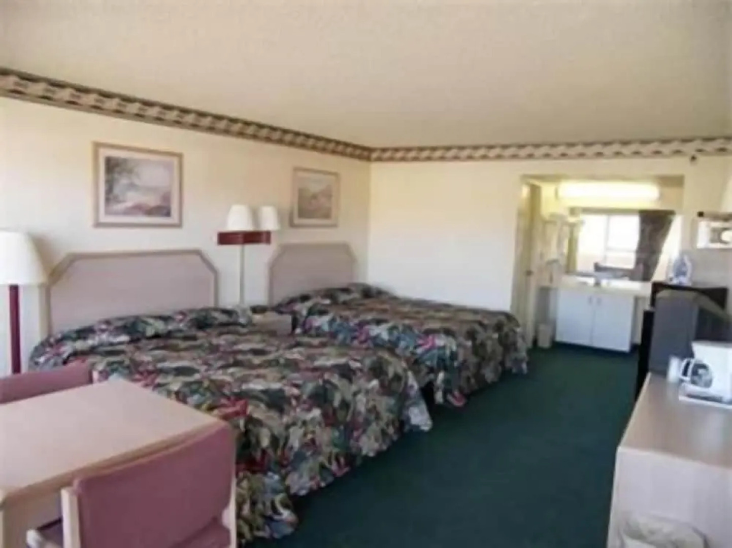 El Dorado Inn Suites