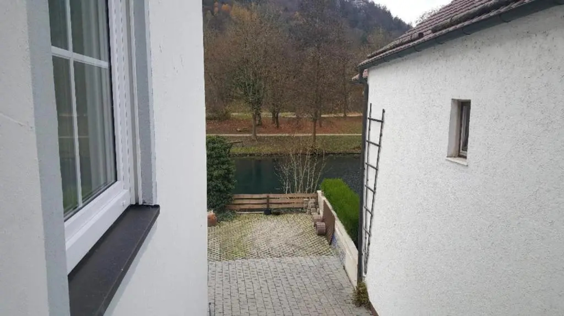 Cafe Altmühl, Ferienwohnungen Gästehaus Krimhilde direkt am Wasser