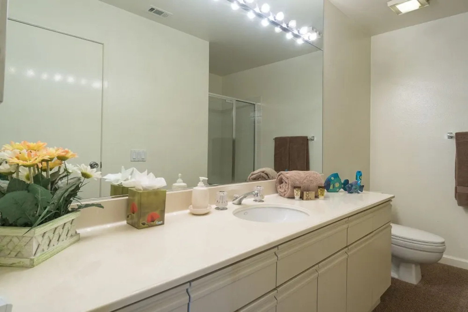 Golf Course View Condo by RedAwning