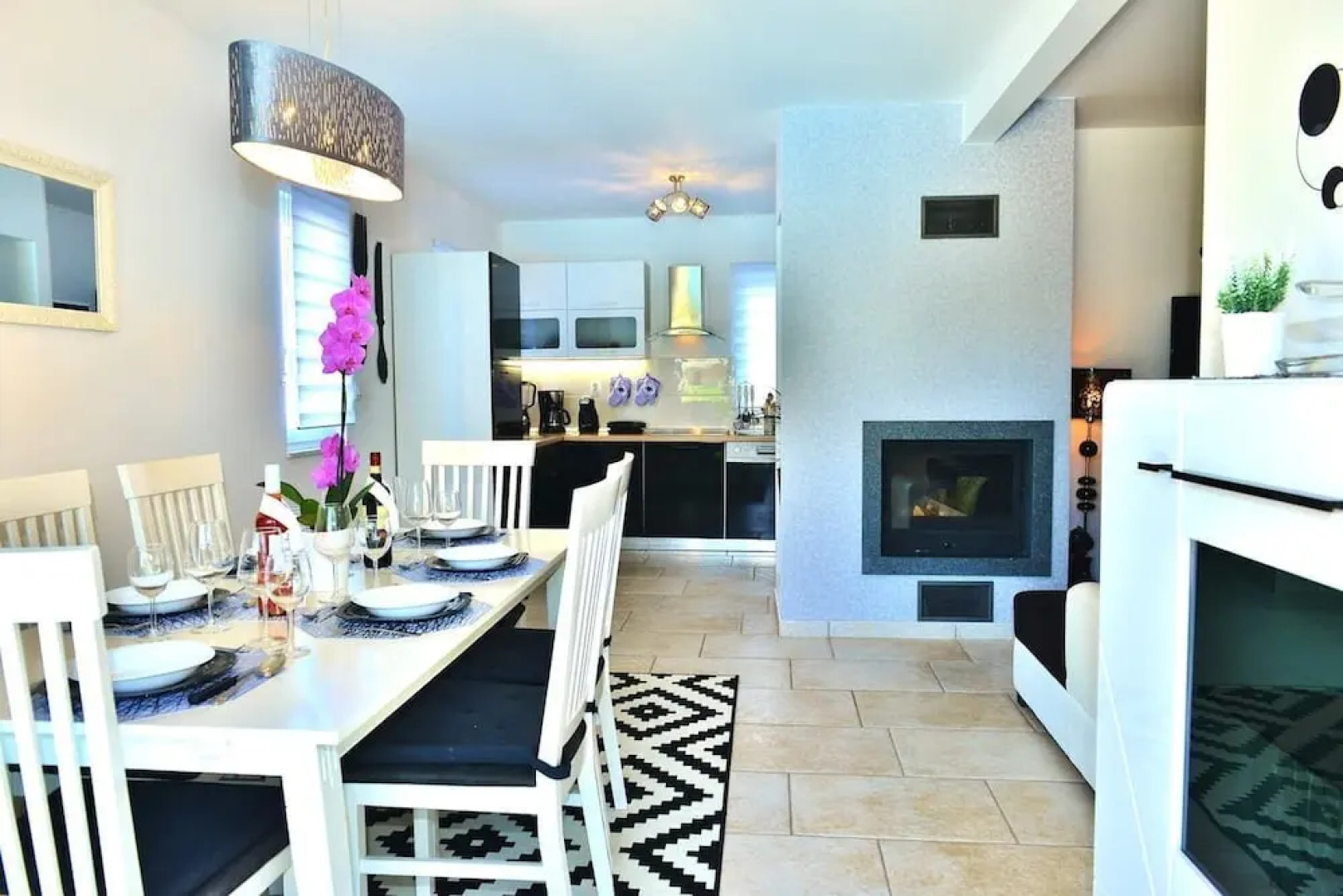 Villa Doris With Heated Pool gym and Kids Playground