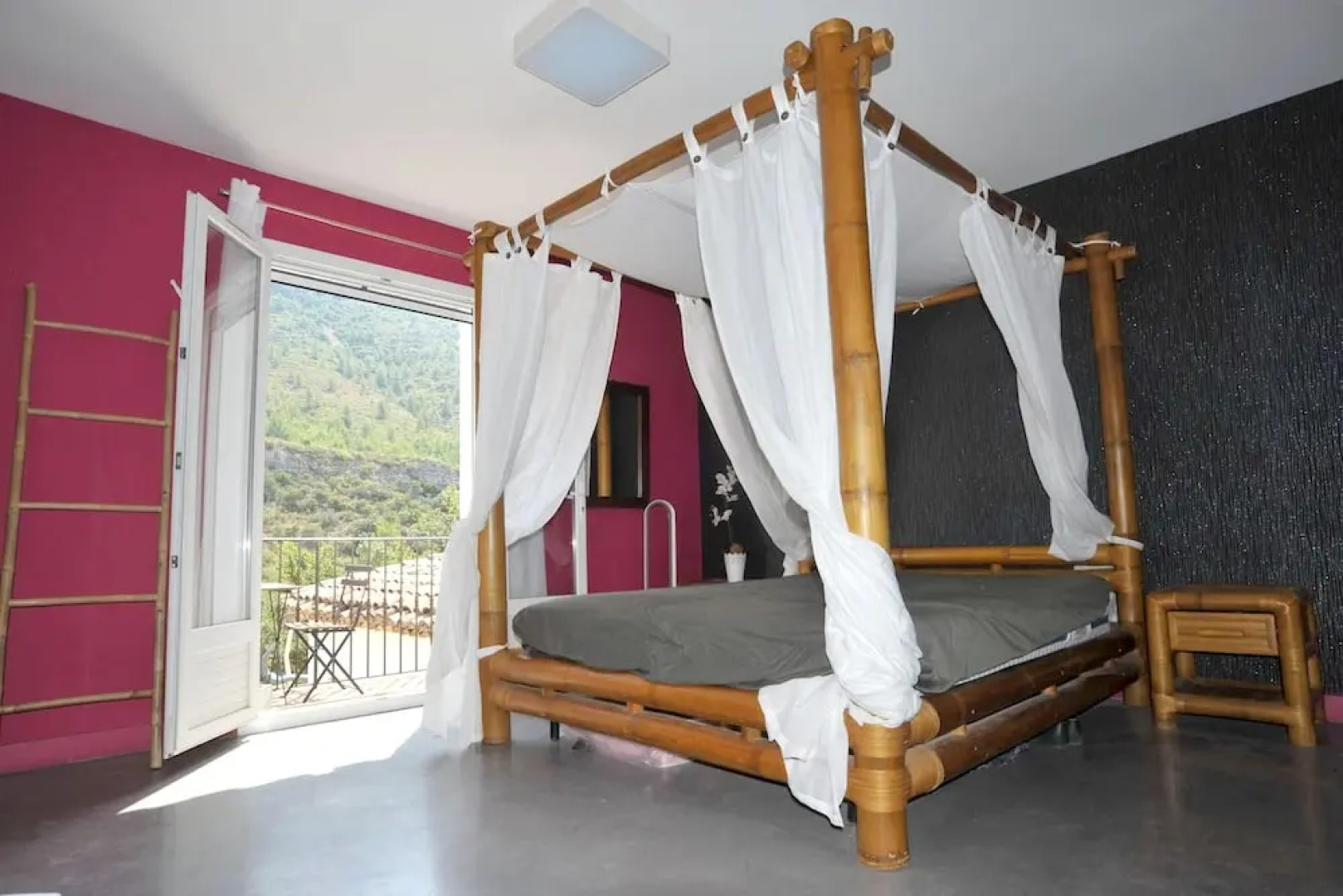 Villa With 3 Bedrooms in Auriol, With Wonderful Mountain View, Private Pool, Enclosed Garden