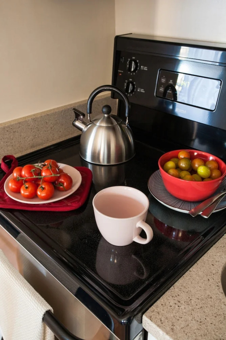 One Bedroom Apartment Near Fenway Park by Namastay