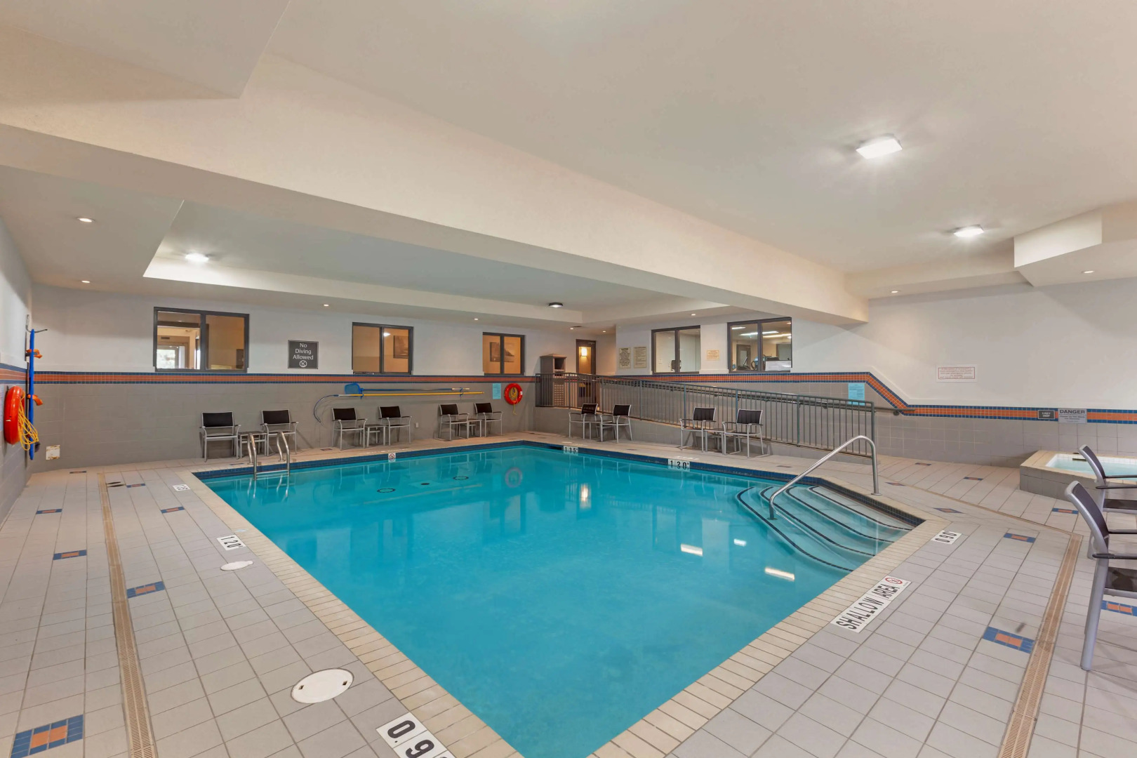 Best Western Plus Burlington Inn & Suites