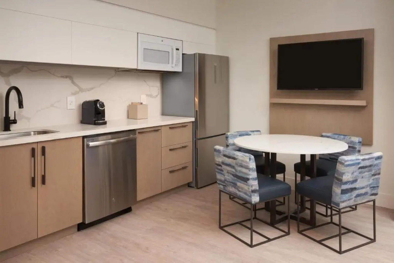 SERENA Hotel Aventura Miami, Tapestry Collection by Hilton