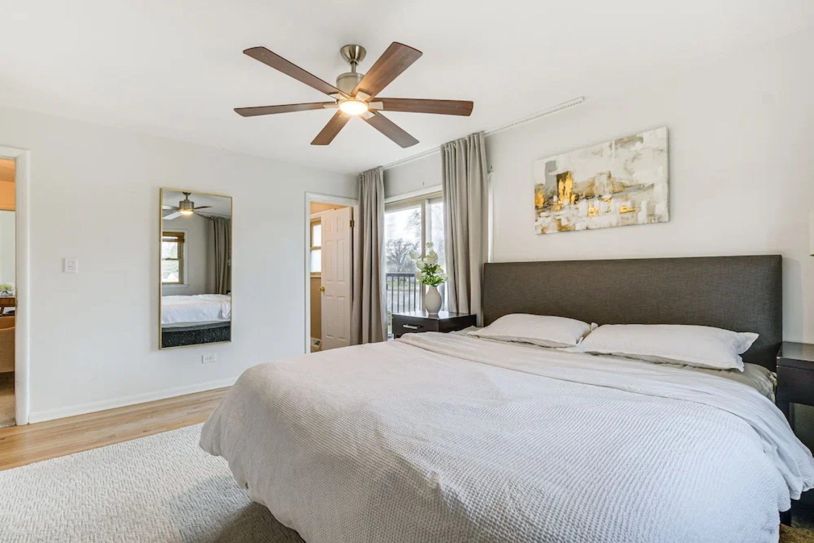 Family-friendly Villa Park Home: 16 Mi to Chicago!, Villa Park