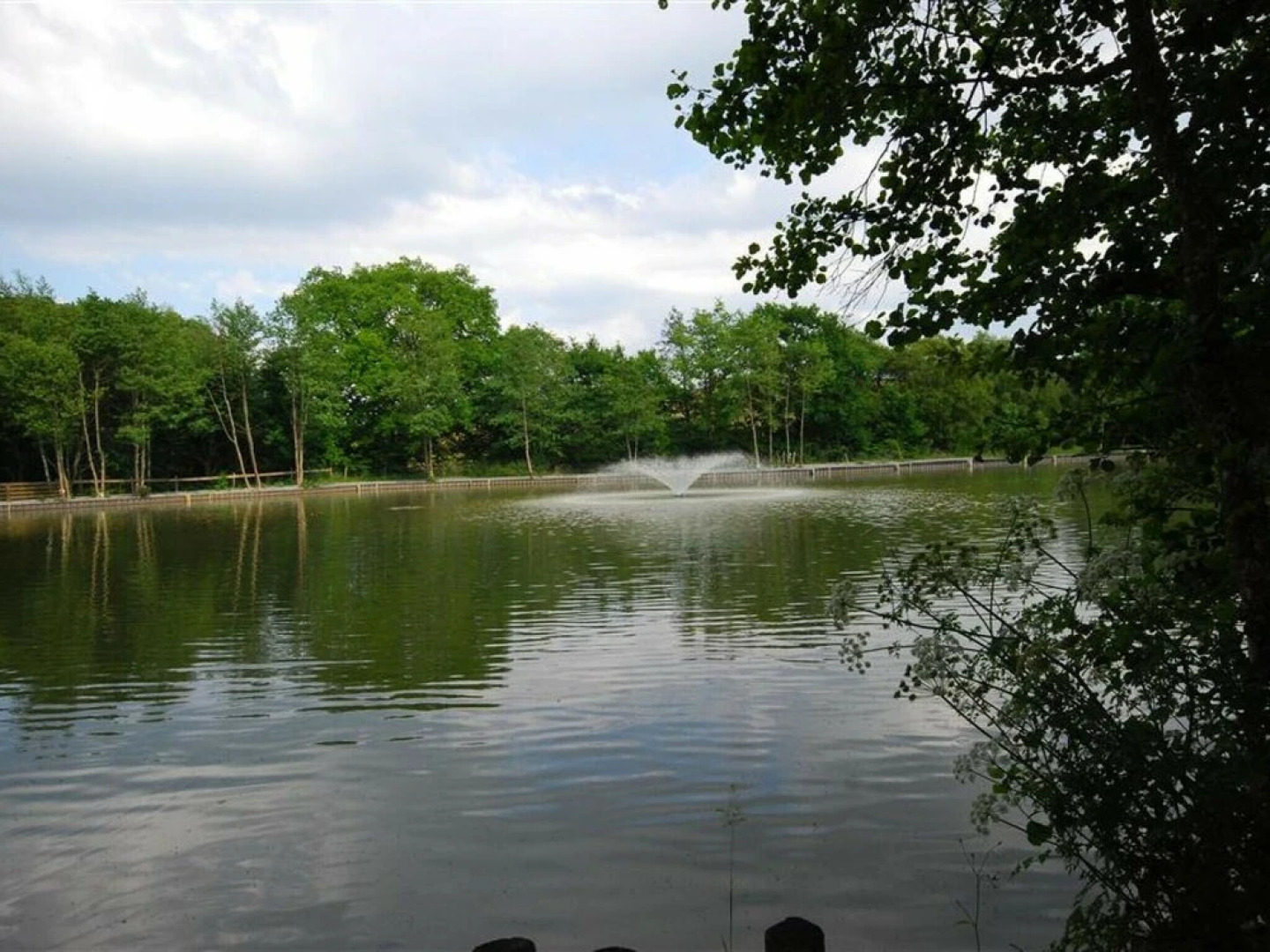 Pleasant holiday home in South Molton with Garden