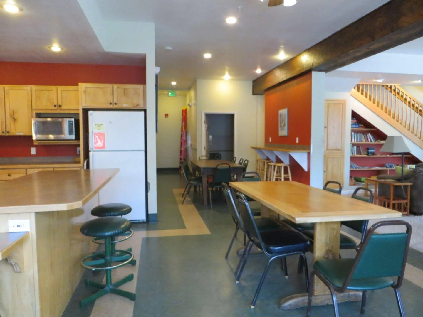 Crested Butte Lodge and Hostel