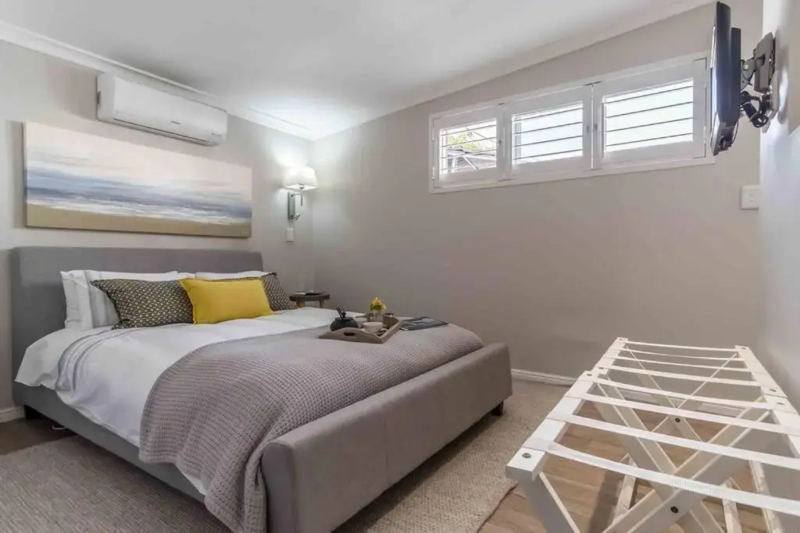 C'estÇa Cottage Modern Luxurious Sounds of the Sea