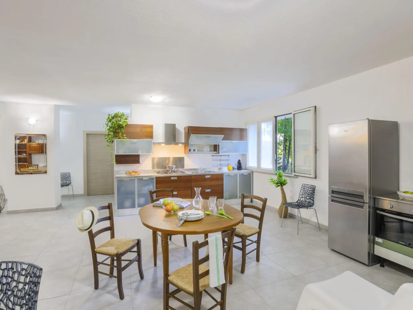 Spacious Villa With Pool